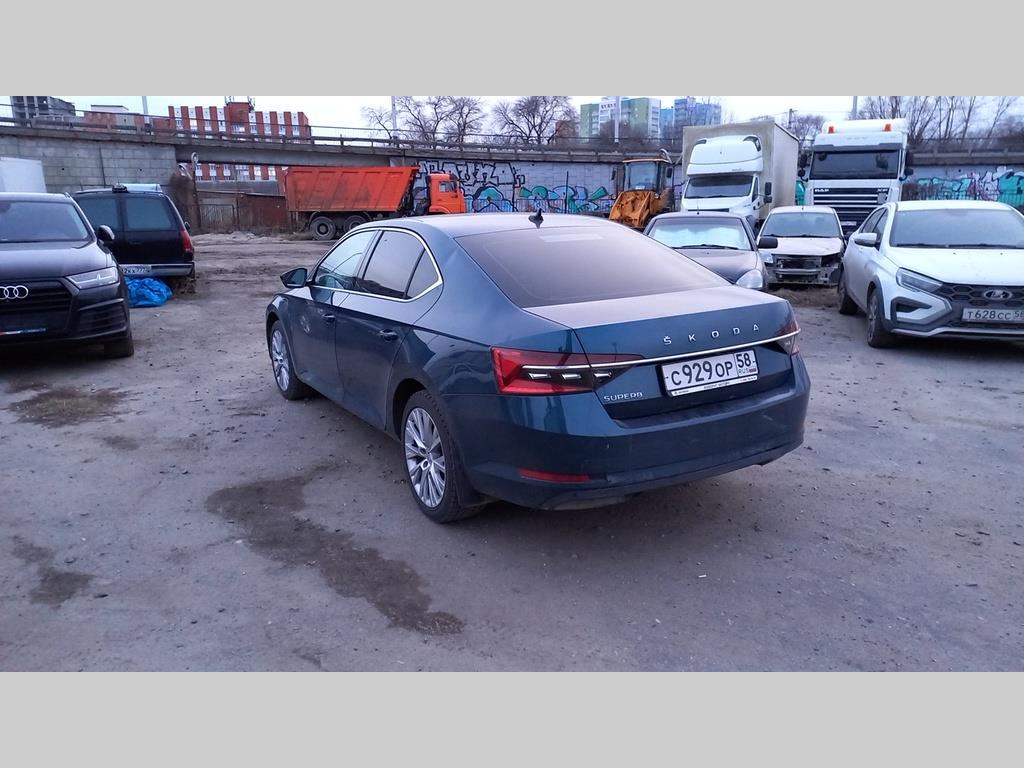 SKODA SUPERB