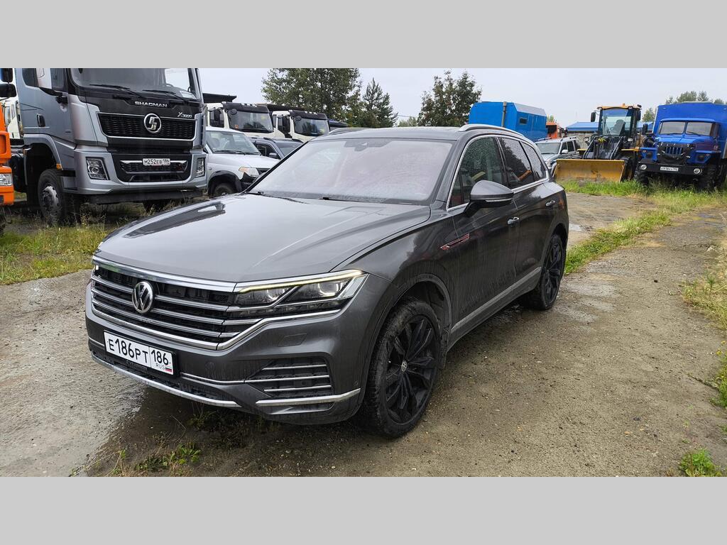 VOLKSWAGEN TOUAREG