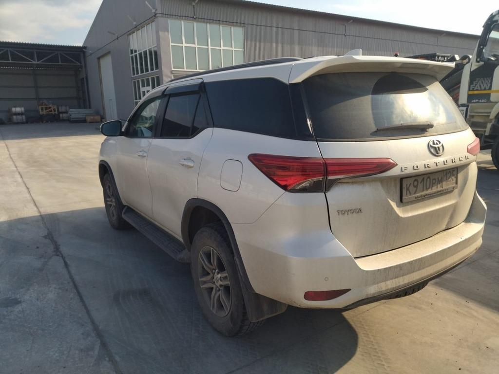 TOYOTA FORTUNER