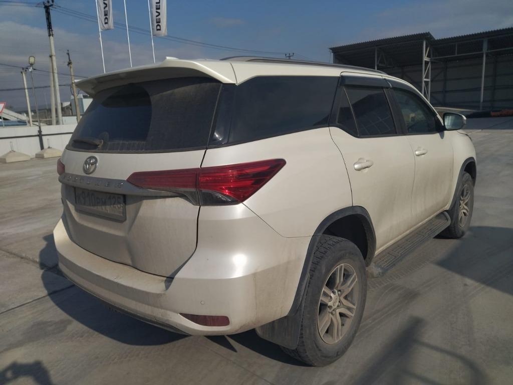 TOYOTA FORTUNER