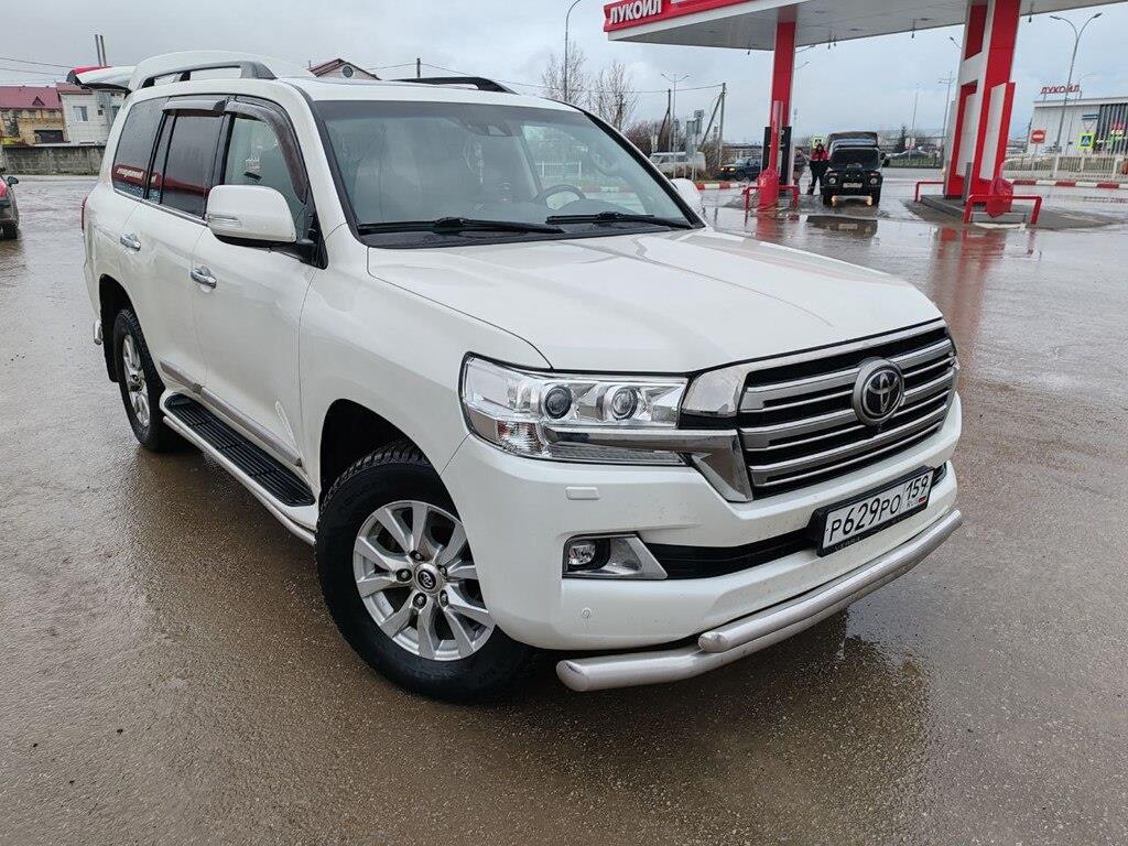 TOYOTA LAND CRUISER 200