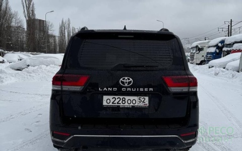 TOYOTA LAND CRUISER