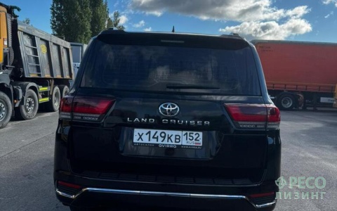 TOYOTA LAND CRUISER