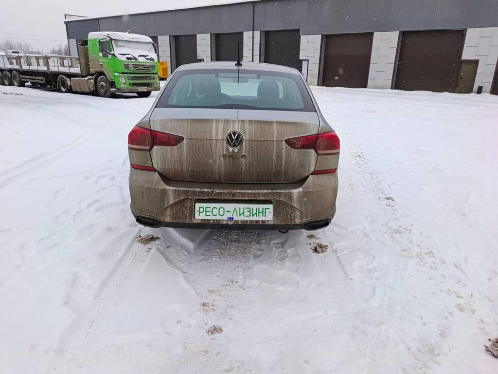 VOLKSWAGEN POLO