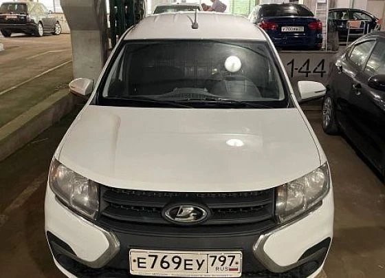 Lada Largus - фото 1