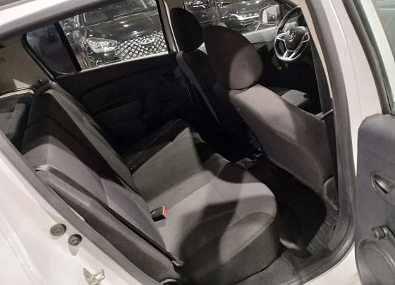 Renault Sandero - фото 3