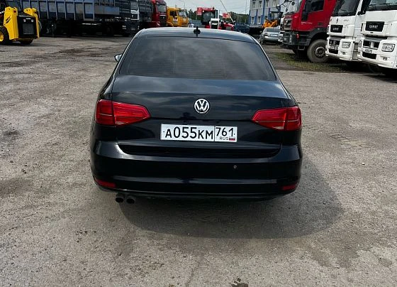 Volkswagen Jetta - фото 5