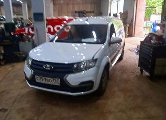 Lada Largus - фото 1