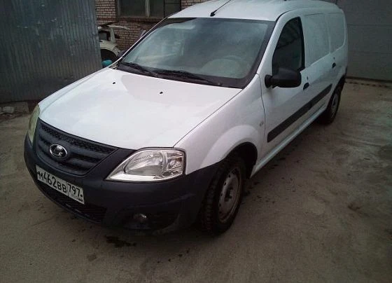Lada Largus - фото 1