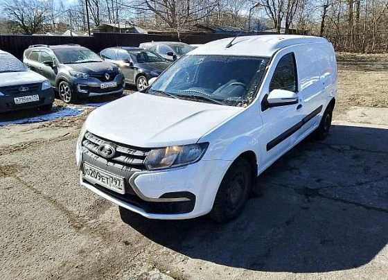 Lada Largus - фото 1