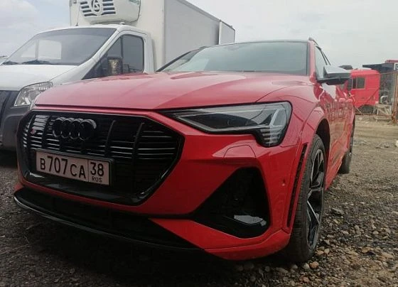 Audi e-tron S Sportback - фото 1
