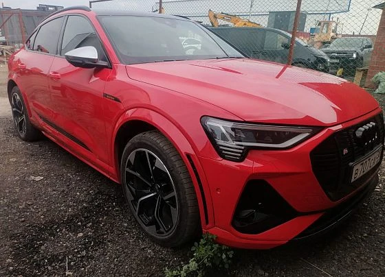 Audi e-tron S Sportback - фото 3