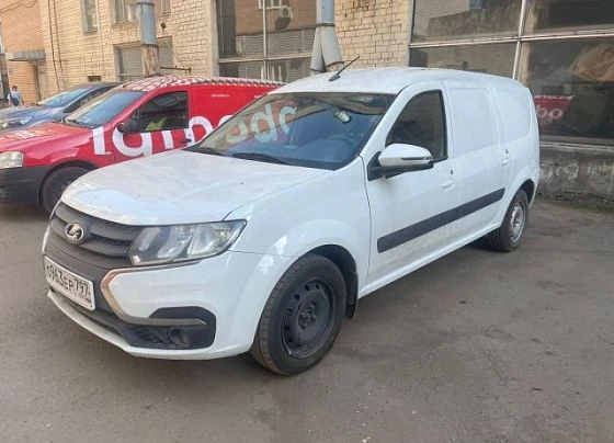 Lada Largus - фото 1