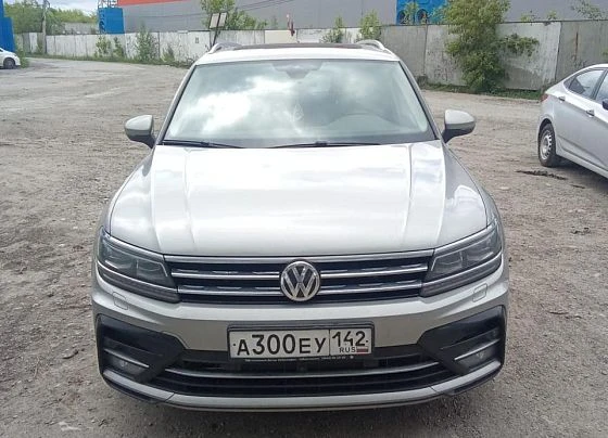 Volkswagen Tiguan - фото 3