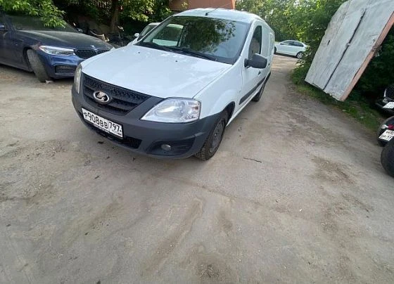 Lada Largus - фото 1