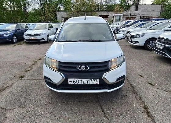 Lada Largus - фото 1