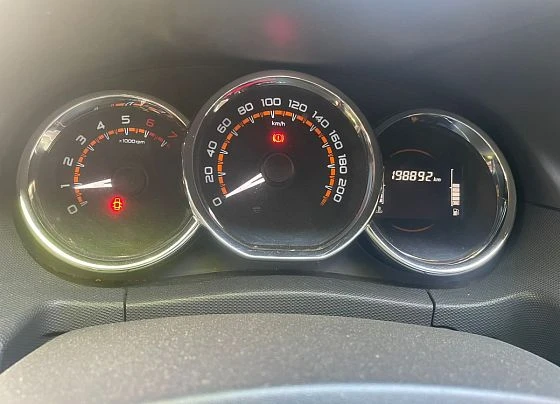 Lada Largus - фото 5