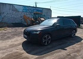 Audi Q7 - фото 1