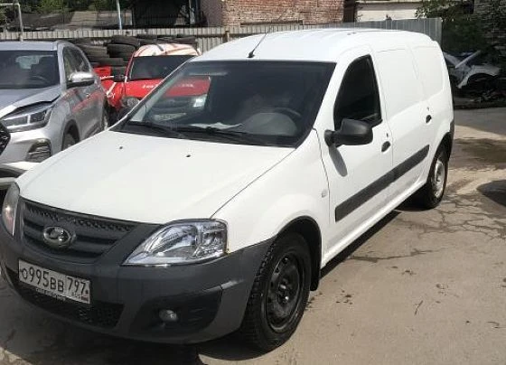 Lada Largus - фото 1