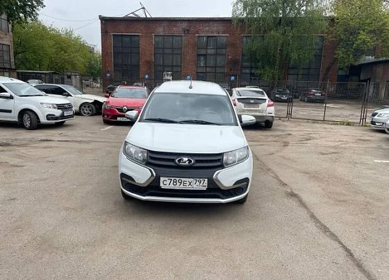 Lada Largus - фото 1