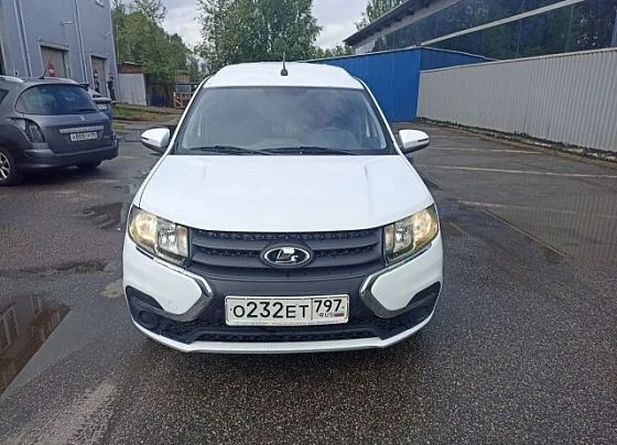 Lada Largus - фото 1