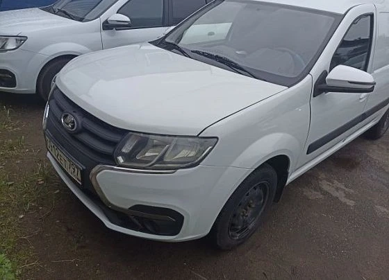Lada Largus - фото 1