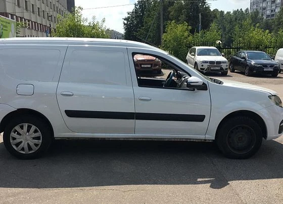 Lada Largus - фото 4