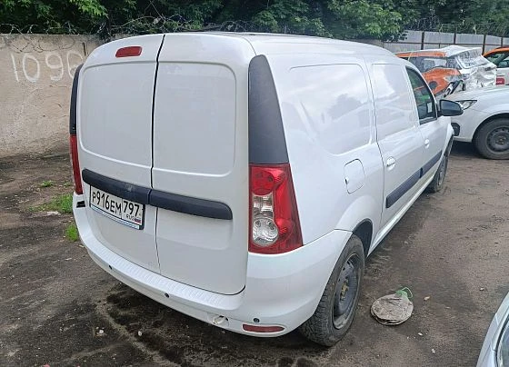 Lada Largus - фото 2