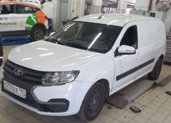 Lada Largus - фото 1