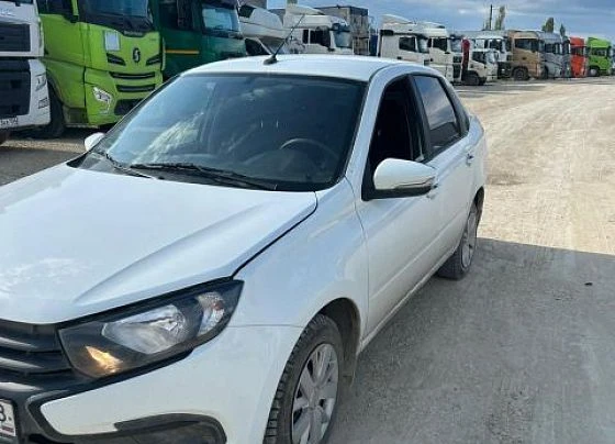 Lada Granta - фото 1