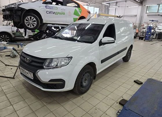Lada Largus - фото 1