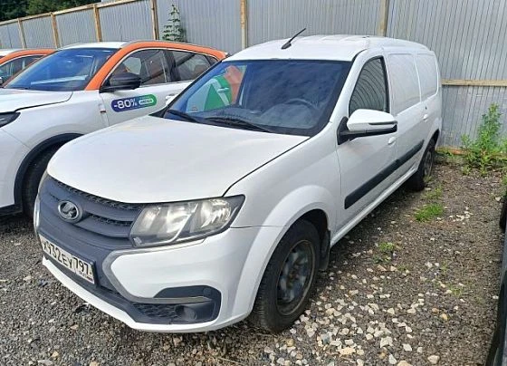 Lada Largus - фото 1