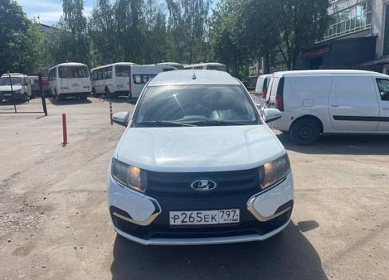 Lada Largus - фото 1