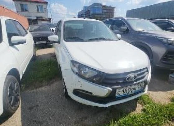 Lada Granta - фото 2