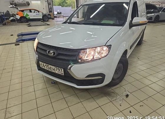 Lada Largus - фото 1