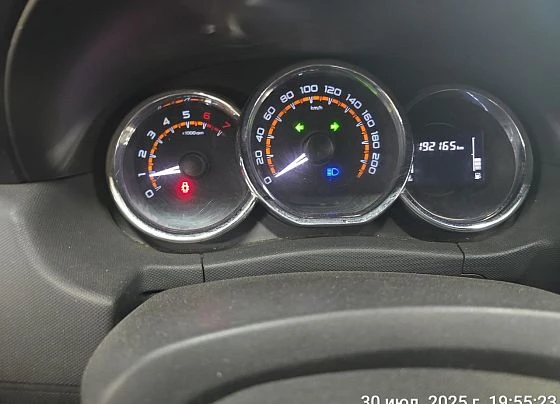 Lada Largus - фото 5