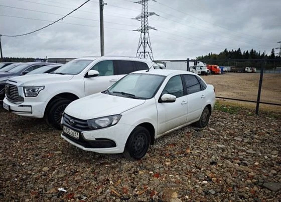 Lada Granta - фото 1
