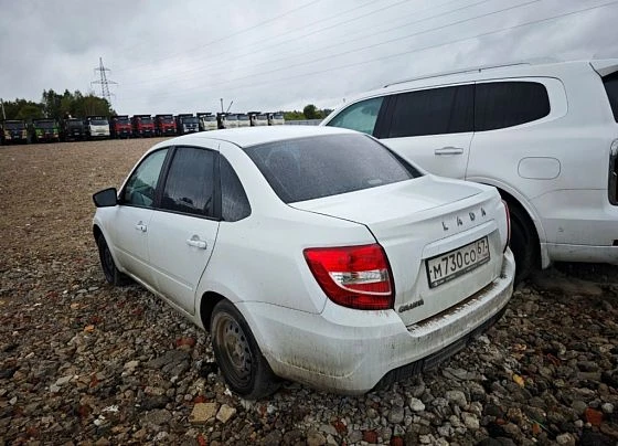 Lada Granta - фото 4