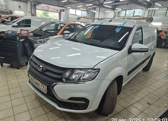Lada Largus - фото 1