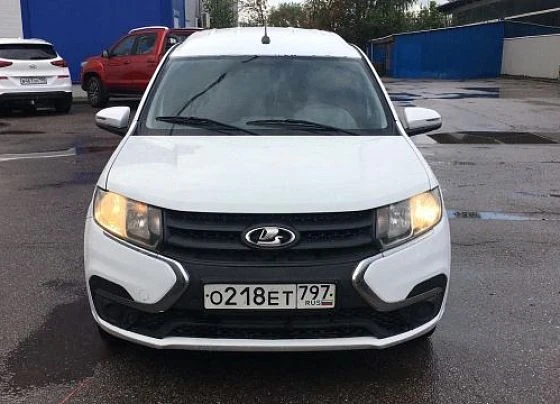 Lada Largus - фото 1