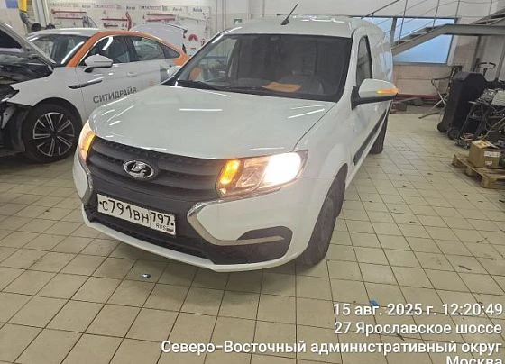 Lada Largus - фото 1
