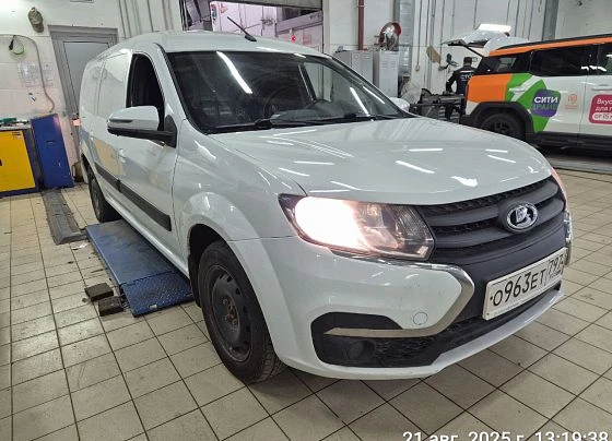 Lada Largus - фото 2