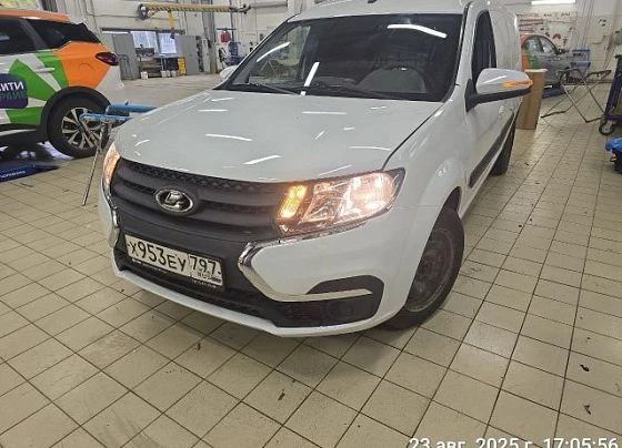 Lada Largus - фото 1