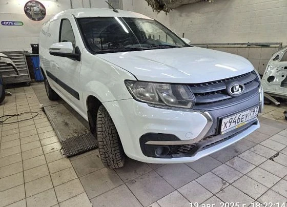 Lada Largus - фото 1