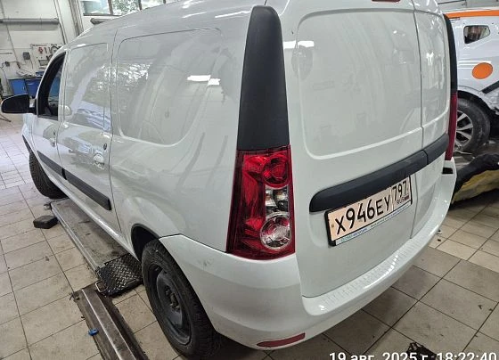 Lada Largus - фото 5