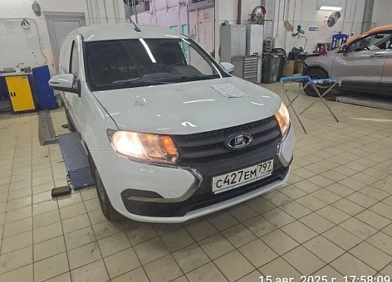 Lada Largus - фото 1