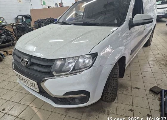 Lada Largus - фото 1