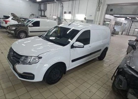 Lada Largus - фото 1