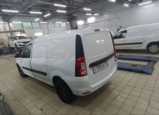 Lada Largus - фото 4