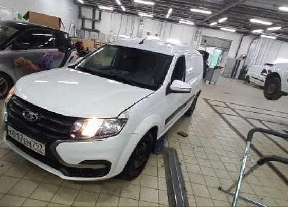 Lada Largus - фото 1